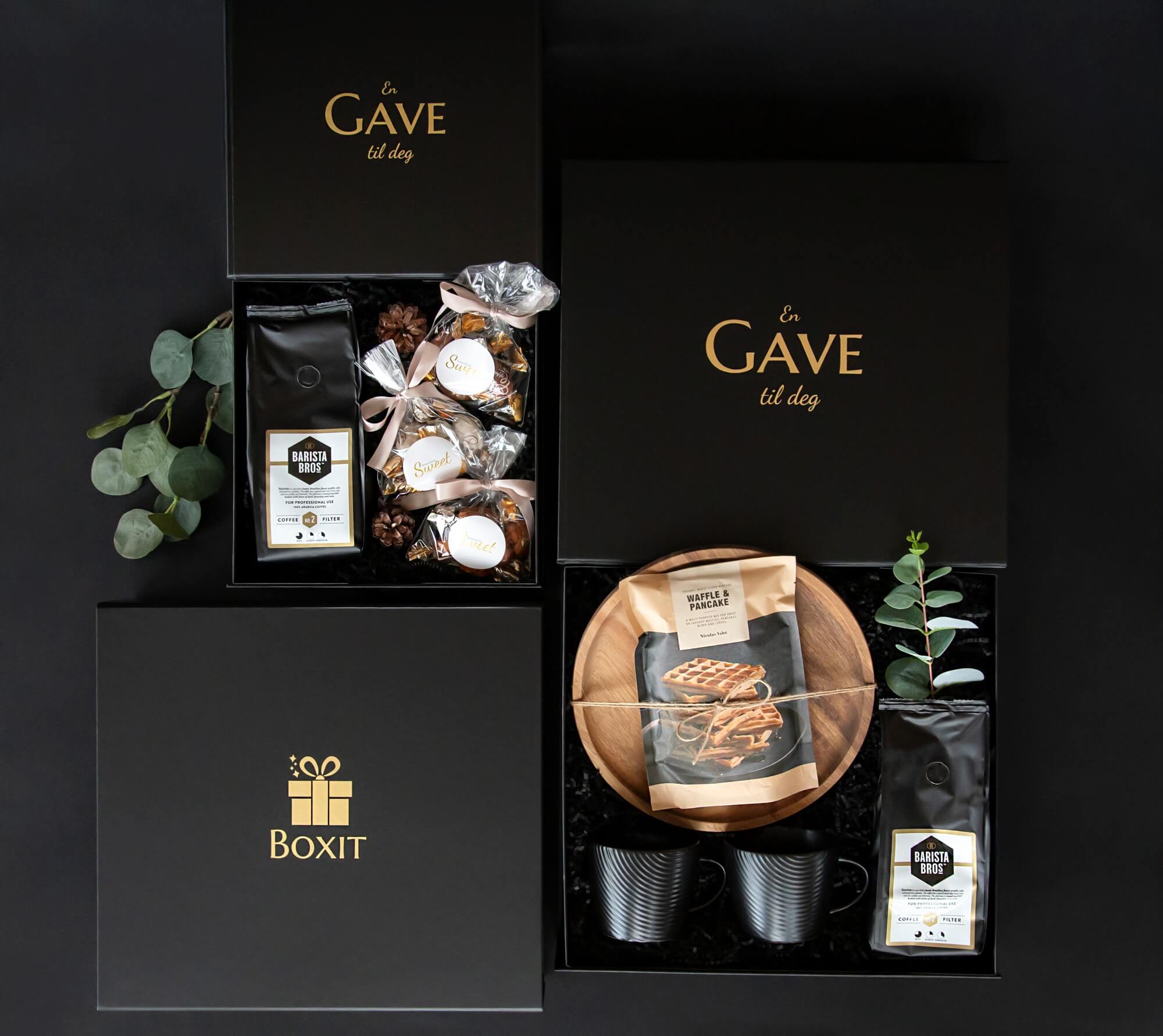 Jubileumsgave fra Boxit med kaffe, vaffelmix, sjokolade, alt i en eksklusiv gaveeske.