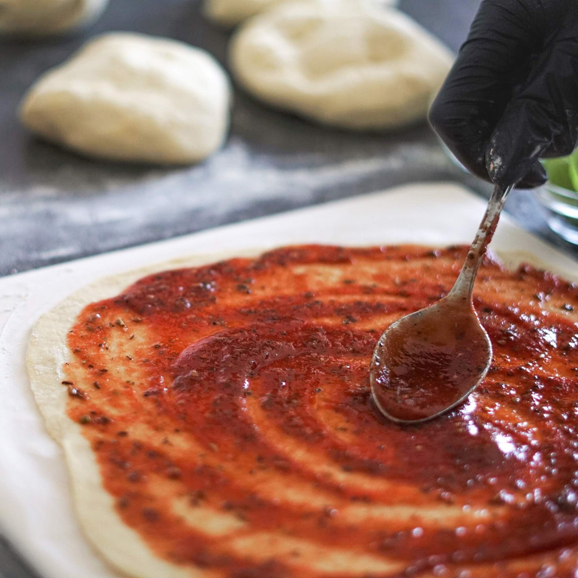 Deilig pizza som blir laget med Nordthy sin pizzasaus og Pizzamix fra Nicolas Vahé.