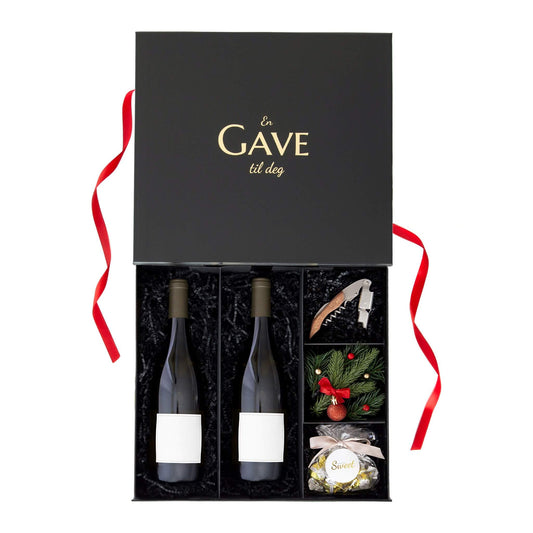Wine Deluxe i julevariant med granbar, kelneråpner og sjokolade, en luksuriøs julegave til to flasker vin