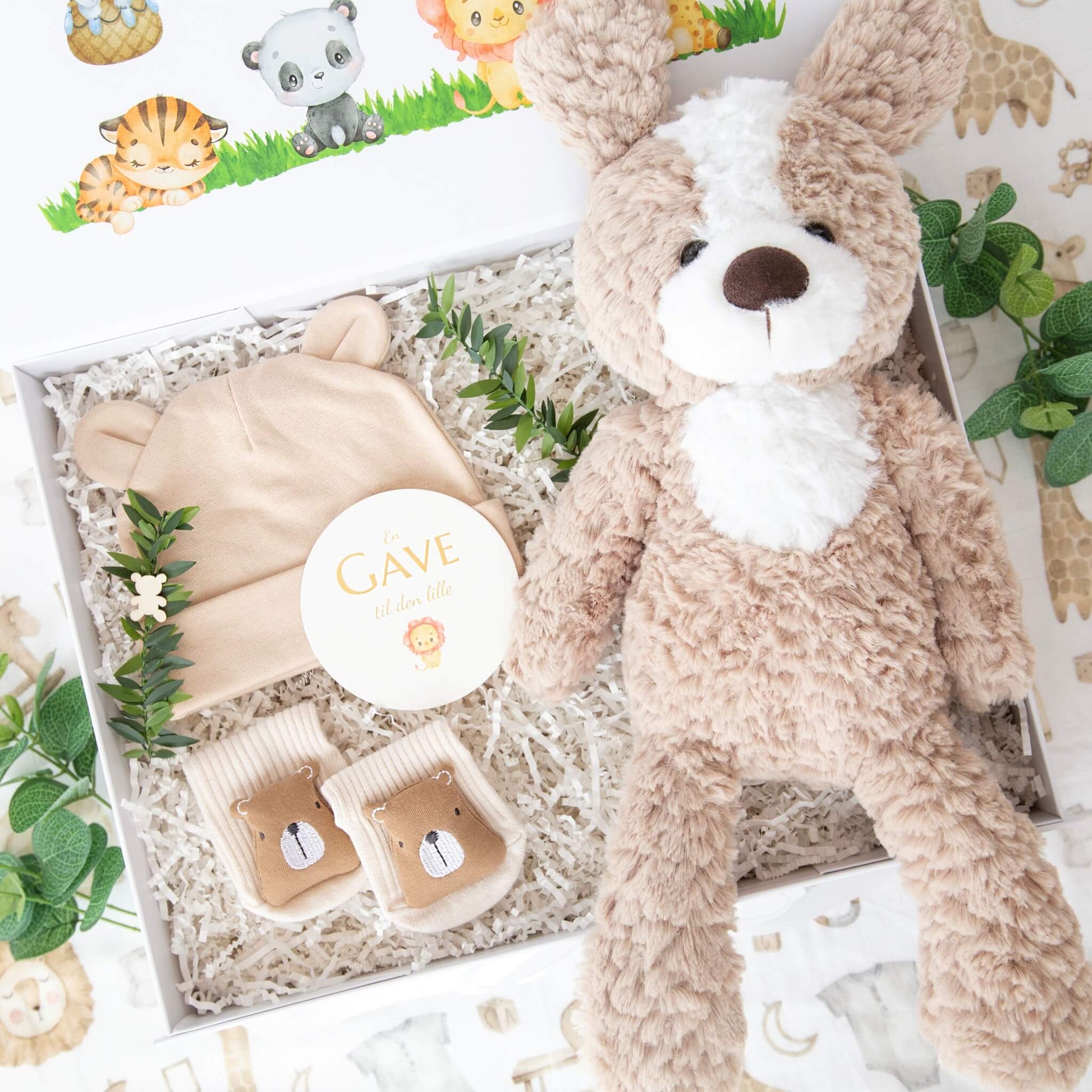 Eksklusiv gaveeske designet for baby med kvalitetsprodukter som passer perfekt som gave til den nyfødte.