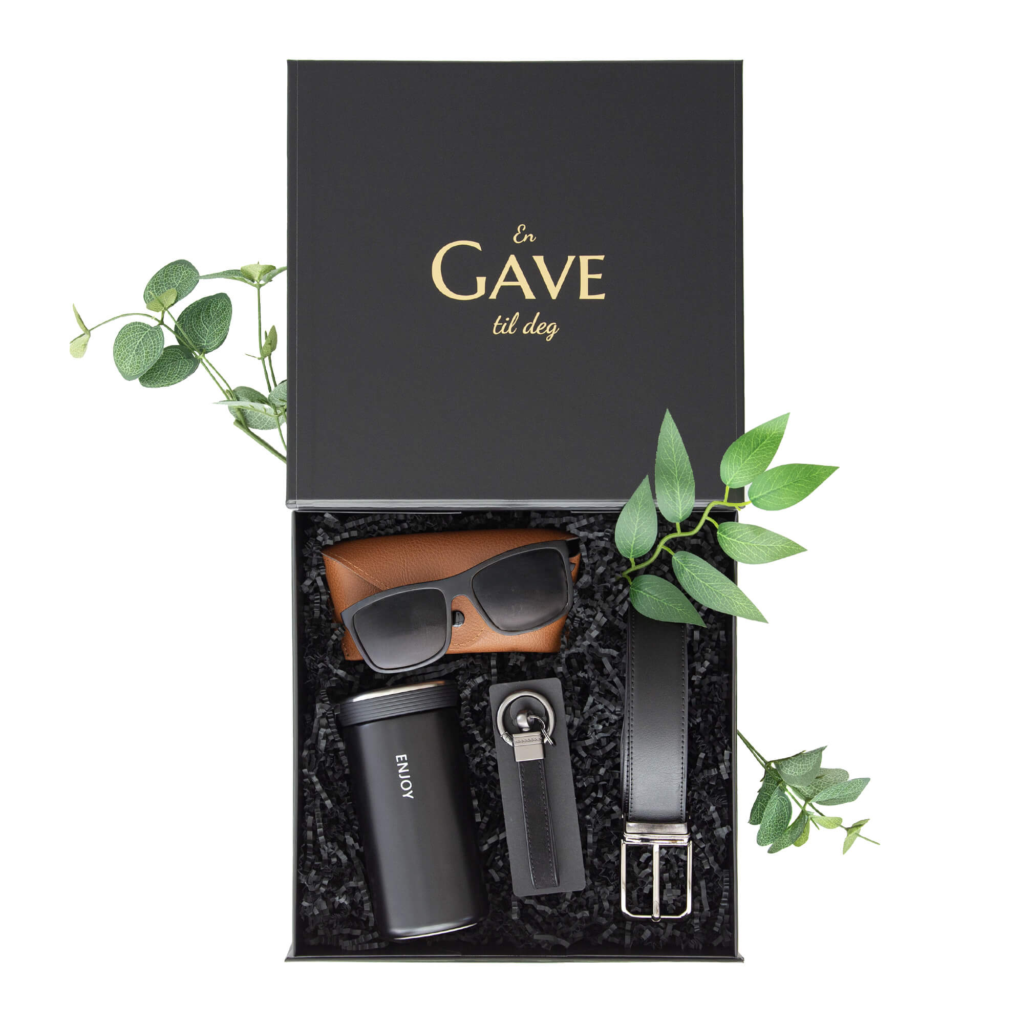 Gave til han med belte, solbriller med etui, termokopp og nøkkelring i en elegant gaveeske.