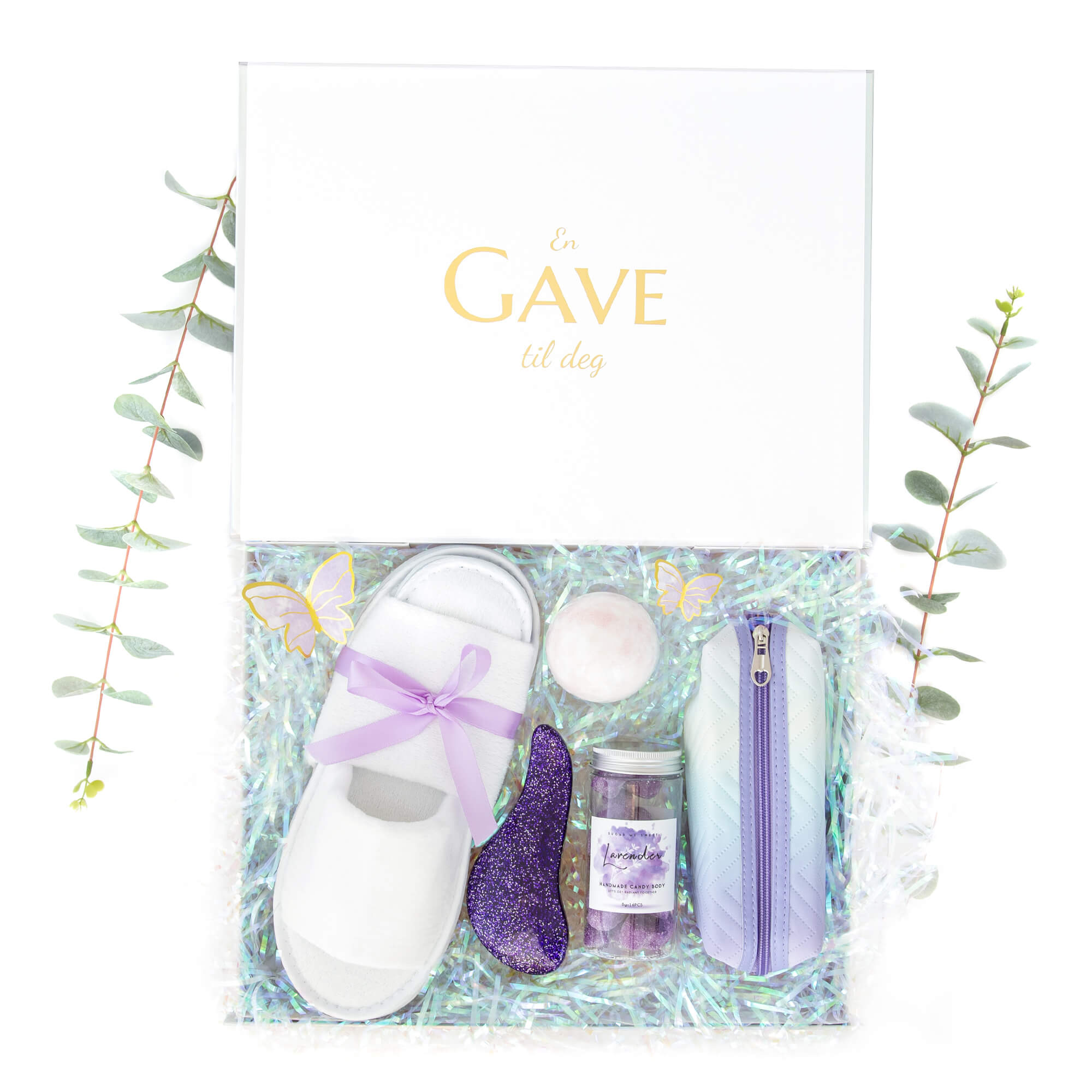 Gave til tenåring med bodyscrub, badebombe, glitter hårbørste, slippers og toalettmappe. Stilig gaveeske.